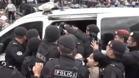 ՏԵՍԱՆՅՈՒԹ. Ոստիկանների թույլ տված բռնության կադրերը. Թովմասյանն այդ մասով շտապ գրություն է ուղարկել դատախազություն