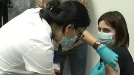 Տիգրան Ավինյանն ու Անահիտ Ավանեսյանը պատվաստվեցին AstraZeneca-ով