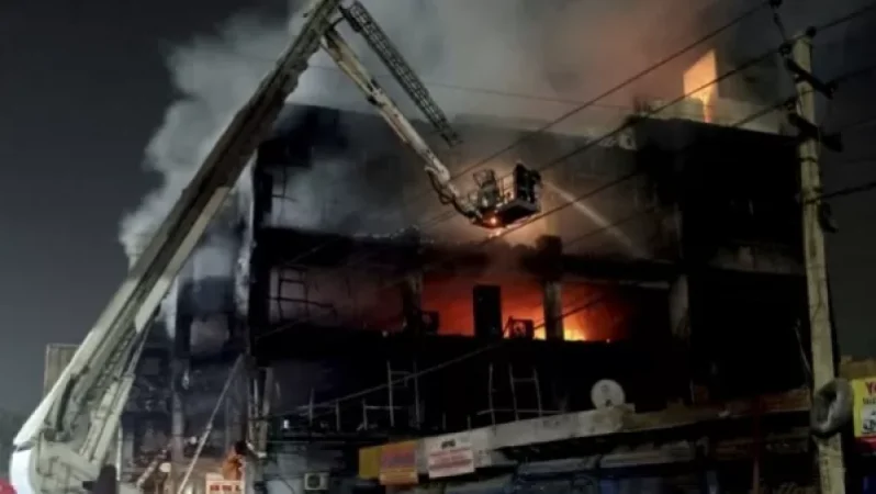 Դելիում հրդեհ է եղել. կան զոհեր ու վիրավորներ