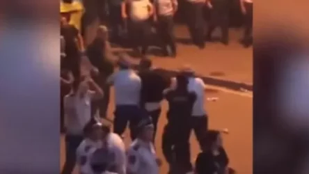 ՏԵՍԱՆՅՈՒԹ․ Ոստիկանը երկու անգամ թիկունքից հարվածում է բերման ենթարկվող քաղաքացու գլխին. փաստաբանն ահազանգում է