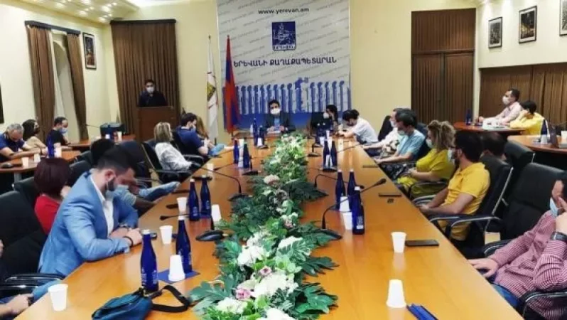 Հագեցած աշխատանքային օրն ավարտում ենք ավագանու «Իմ քայլը» խմբակցության նիստով