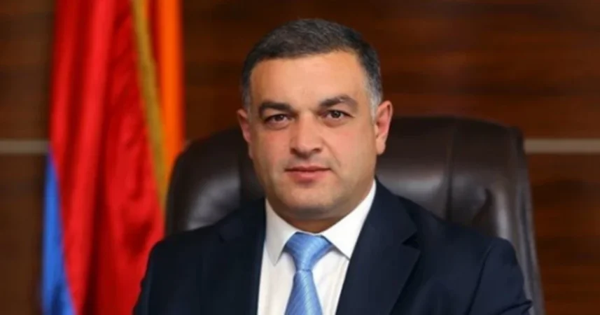 Ստեփանակերտի քաղաքապետ Դավիթ Սարգսյանին ձերբակալելու որոշում է կայացվել․ ՔԿ