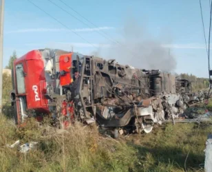 Լենինգրադի մարզում գնացքը դուրս է եկել գծերից