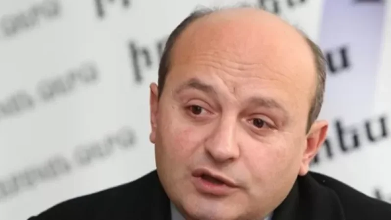 Կողոպտել են քաղաքագետ Ստյոպա Սաֆարյանին. SHAMSHYAN.com