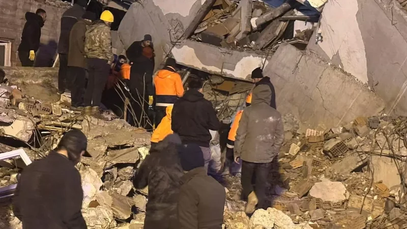 PHOTOS: Armenian Rescuers Establish Base in Turkey