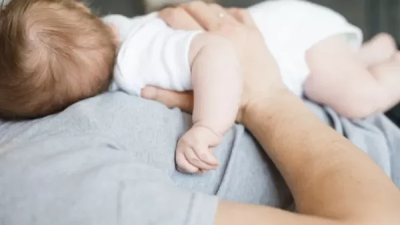 Հայրության արձակուրդ. նախագիծն ընդունվել է ԱԺ հանձնաժողովի կողմից