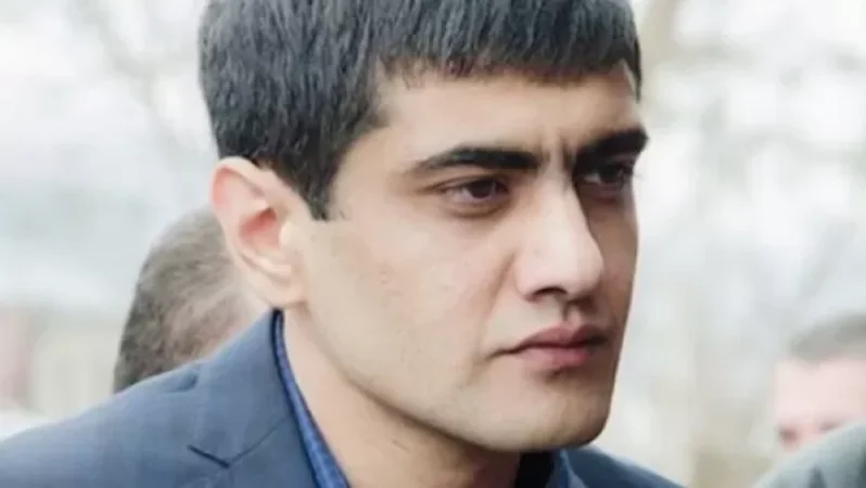 Goris Mayor on the 'Black Lake'