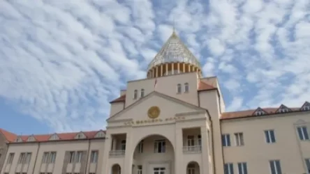 «Հորդորում ենք խաղաղապահներին իրականացնել բոլոր անհրաժեշտ գործողությունները». ԱՀ ԱԺ խմբակցություններ