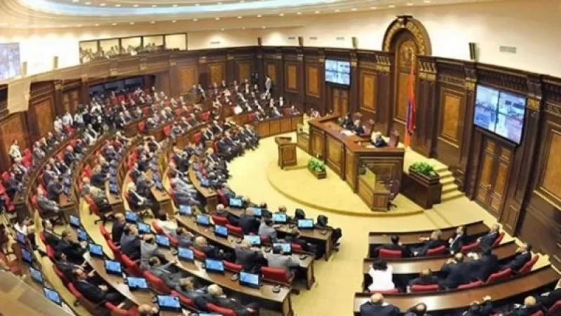 Ընդդիմության շարքերում դեռ անորոշություն է․ «Հրապարակ»