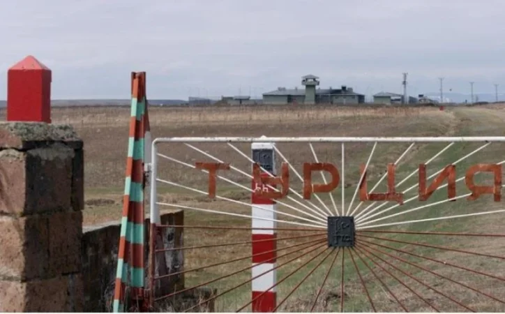 Ռուս սահմանապահները դուրս են բերվել «Ախուրիկ» անցակետից