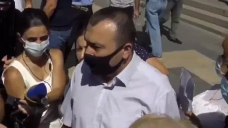 Էս ձեր կառավարությունն ա, դուռը բացեք, մտեք ներս. Էնֆիաջյանը` ցուցարարներին