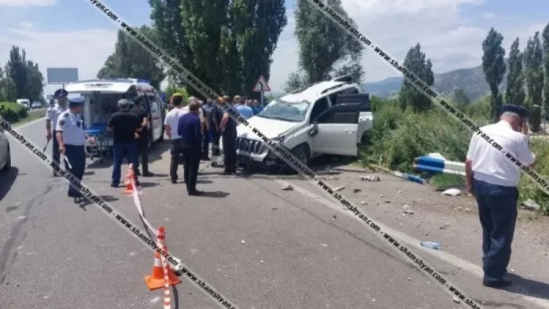 Խոշոր ավտովթար՝ Կոտայքի մարզում. նախկին պաշտոնյան Toyota Land Cruiser-ով վթարի է ենթարկվել