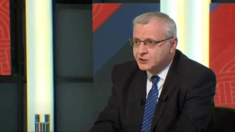 Արարատի նկարի հեռացումը վտանգավոր ուղերձ է. Սուրենյանց