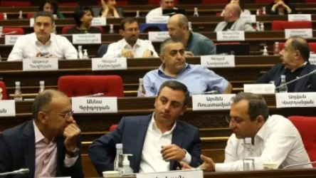 Զազրելի է Փաշինյանի՝ իր ընտանեկան թերթով ադրբեջանական պահանջների արտահոսքի կազմակերպումը․ «Հայաստան» խմբակցություն