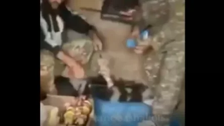 Ճիշտ հայկական խրամատ առաջանագծում. տղաները խորոված են պատրաստում