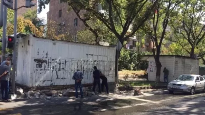 Արաբկիրում ապօրինի տեղադրված կրպակներ են ապամոնտաժել