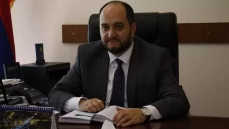 ԿԳՄՍ նախարարն այցելել է Եղեգնաձոր՝ տեղի դպրոցի առջև ծառացած խնդիրներին լուծում գտնելու