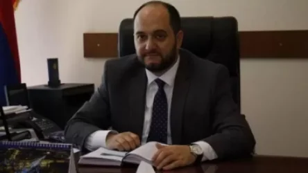 ԿԳՄՍ նախարարն այցելել է Եղեգնաձոր՝ տեղի դպրոցի առջև ծառացած խնդիրներին լուծում գտնելու