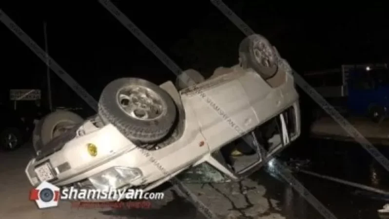 Արագածոտնի մարզում 22-ամյա վարորդը Mitsubishi-ով բախվել է հողաթմբին և գլխիվայր շրջվել. կա 1 զոհ, 1 վիրավոր