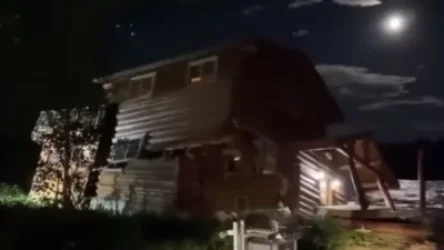 ՏԵՍԱՆՅՈՒԹ․ Ինչպես է ջուրը տեղահան անում տունն ու քշում այն