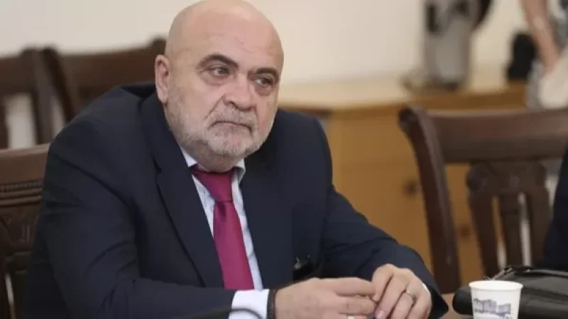 Հակոբյանը՝ «5-րդ ալիք»-ի եթերում ցուցադրված զորամասի կացարանի հրդեհի տեսանյութի մասին