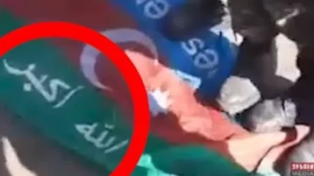 ՏԵՍԱՆՅՈՒԹ. Ադրբեջանի դրոշին` արաբերենով «Ալլահ աքբար». ոչնչացրել ենք հակառակորդի ևս մեկ խմբավորում