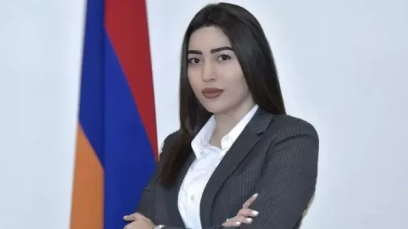 Փոխնախարարի՝ 455․000 դոլար հափշտակելու մեղադրանքով կալանավորված հայրն արդարացվել է դստեր պաշտոն ստանալուց  հետո