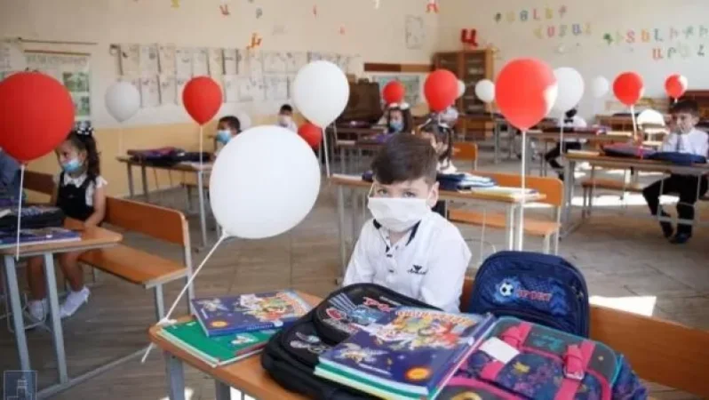 Photographs: Over 38,000 Children Started First Grade Today