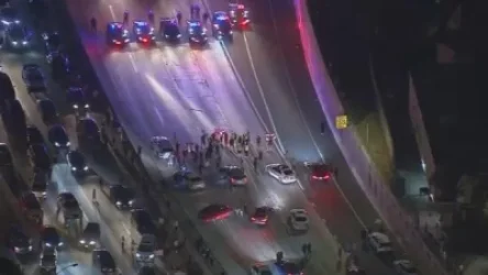 ՈՒՂԻՂ. Հայերը փակել են Հոլիվուդի SUNSET մայրուղին