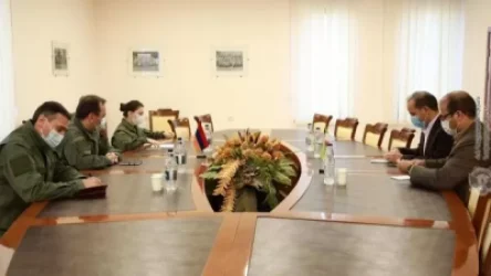 ՀՀ-ում Իրանի դեսպանության ռազմական կցորդն այցելել է պաշտպանության նախարարություն