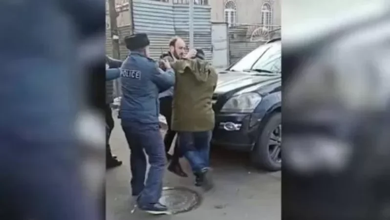 «Իմ քայլի» պատգամավոր Սիսակ Գաբրիելյանը տուժող է ճանաչվել ԱԺ-ի դիմաց տեղի ունեցած միջադեպի գործով