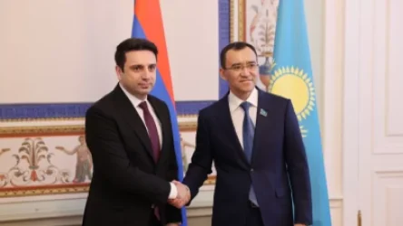 Հայաստանը վճռական է. Ալեն Սիմոնյանն ու Ղազախստանի Սենատի նախագահը հանդիպել են