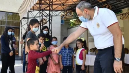 ՏԵՍԱՆՅՈՒԹ.Վարչապետը հրապարակել է տեսանյութ կառավարական առանձնատանը երեխաների հետ ունեցած ցերեկույթից