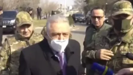 ՏԵՍԱՆՅՈՒԹ. ՊՆ նախարարը հրաժարվեց պատասխանել Օնիկ Գասպարյանի մասին հարցին