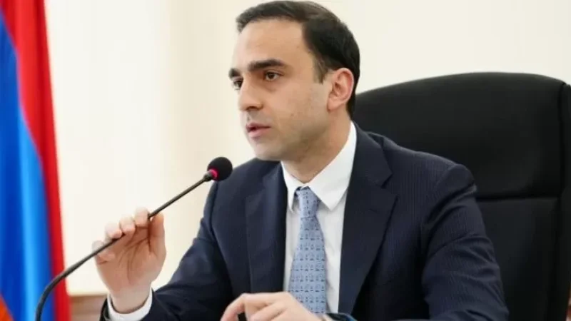 Շենքերի տանիքներին այլևս ապօրինի շինություններ չպետք է կառուցվեն․ Ավինյան