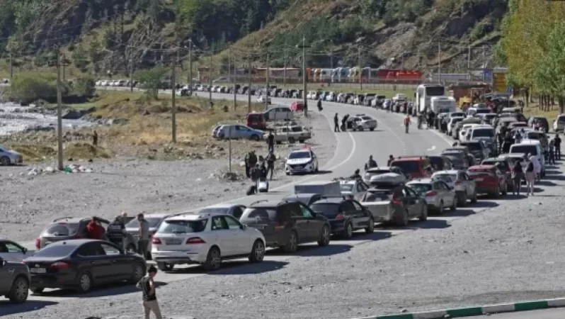 Լարսում մոբիլիզացիոն կետին Ռուսաստանի 13 քաղաքացի է հանձնվել