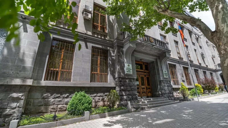 ՊՆ–ն ապօրինի վաճառել է Գյումրիում իրեն ամրացված շինություններն ու հողամասը․ Դատախազություն