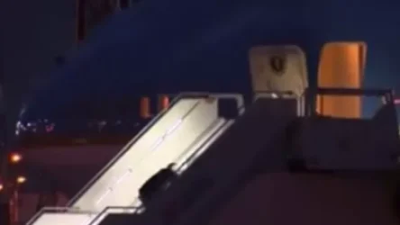 ՏԵՍԱՆՅՈՒԹ․ Բայդենը Վարշավայից հեռանալիս կրկին սայթաքել է և դարձել համացանցի քննարկման թեմա