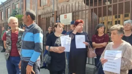 Գերիների ծնողներն այս պահին բողոքի ակցիա են անցկացնում ՌԴ Գյումրու հյուպատոսարանի դիմաց