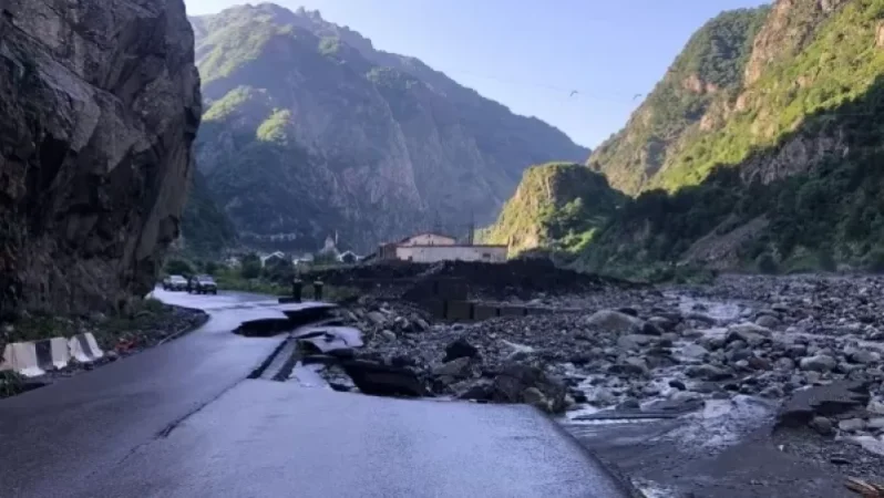 «Վերին Լարս» անցակետը փակ է մարդատար և բեռնատար ավտոմեքենաների համար