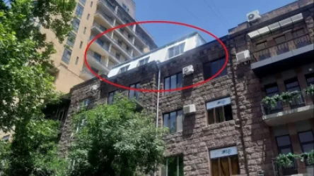 Չարենցի տուն-թանգարանի տանիքին բնակիչը ապօրինի հարկ է ավելացրել