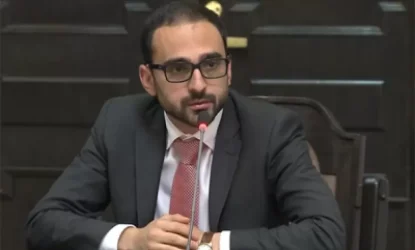 Պետք է պետական աշխատավարձերը գոնե մոտեցնել մասնավորին․ Ավինյան