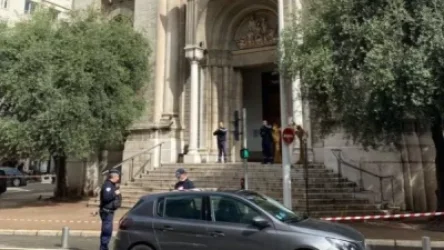 ՏԵՍԱՆՅՈՒԹ. Նիսում անհայտ անձը դանակով հարձակվել է հոգեւորականի եւ միանձնուհու վրա