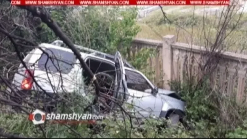 Ավտովթար Լոռու մարզում. բախվել են Nissan-ն ու Ford Transit-ը, Nissan-ն էլ հայտնվել է ձորակում. կան վիրավորներ