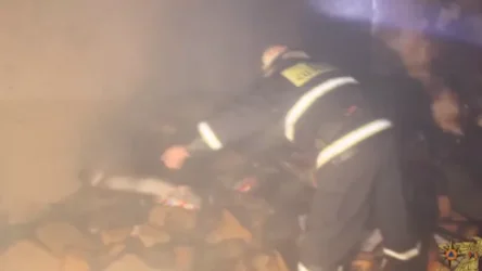 ՏԵՍԱՆՅՈՒԹ. Եղվարդի խճուղու նախկին «Արաքս» գործարանի պահեստում հրդեհ է բռնկվել