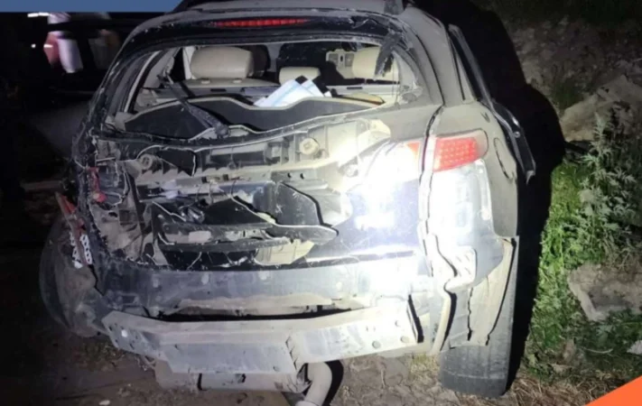 Մեքենան կամրջից ընկել է երկաթգծերի վրա. կա տուժած