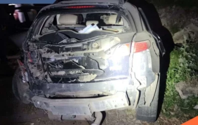 Մեքենան կամրջից ընկել է երկաթգծերի վրա. կա տուժած