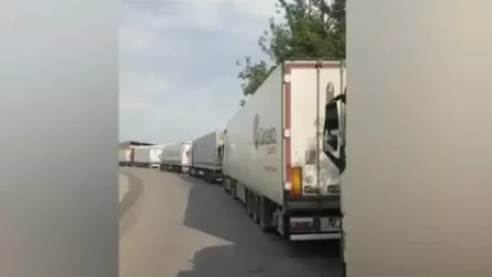 ՏԵՍԱՆՅՈՒԹ. Բեռնատարների կիլոմետրանոց հերթ` Բագրատաշենի անցակետում