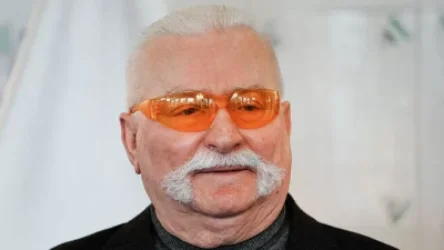 ԼՈՒՍԱՆԿԱՐ. Լեհաստանի նախկին նախագահը ցույց է տվել՝ ինչպես է գարեջրով լոգանք ընդունում