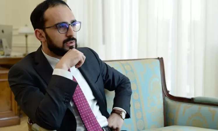 Ավինյանը՝ «գորշ կարդինալ». «Իրատես»